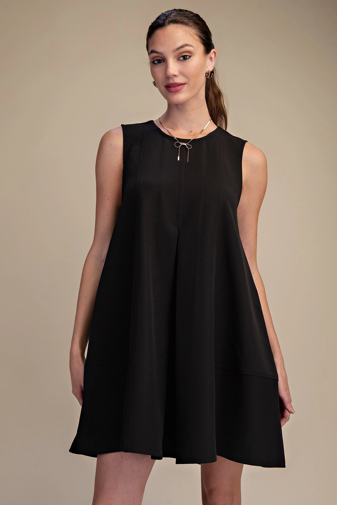 Round Neck Sleeveless Pleated Tunic Top - GD9794